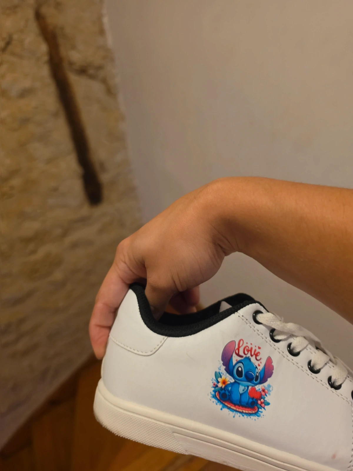 Bonjour je vend une paire de chaussures stitch de la taille 36 – Stitch – taille 36 5