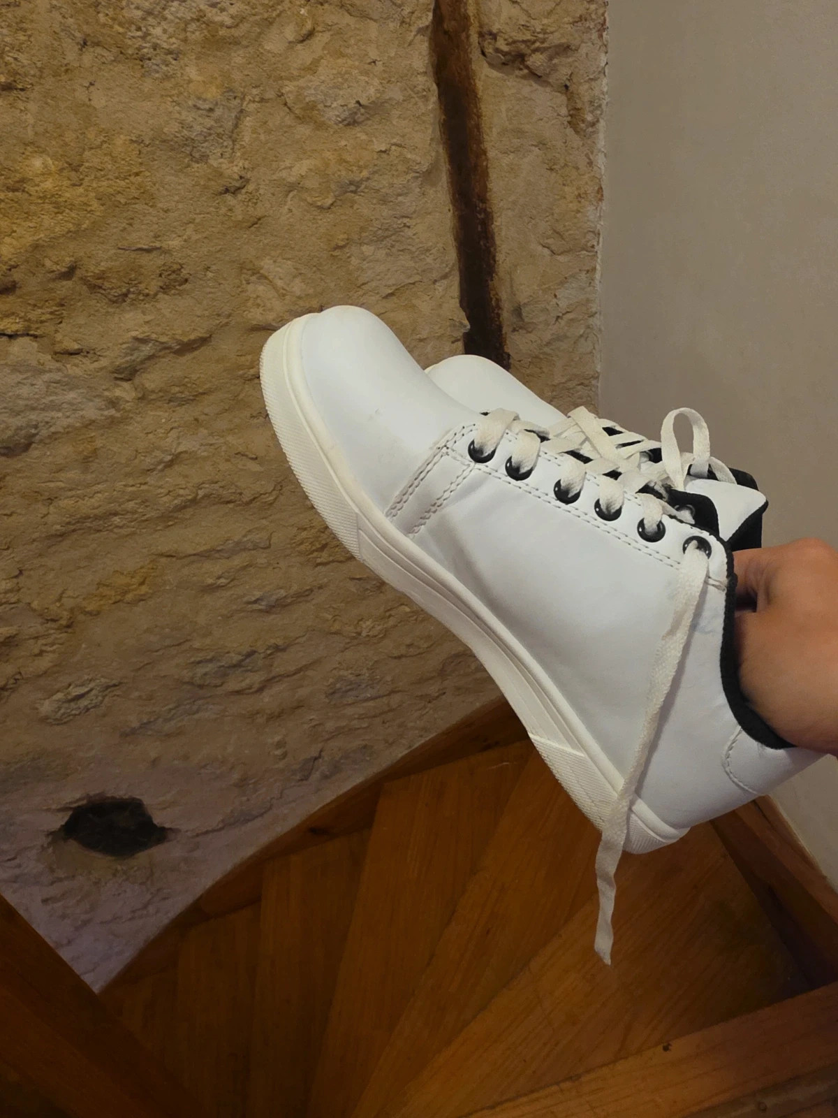 Bonjour je vend une paire de chaussures stitch de la taille 36 – Stitch – taille 36 2