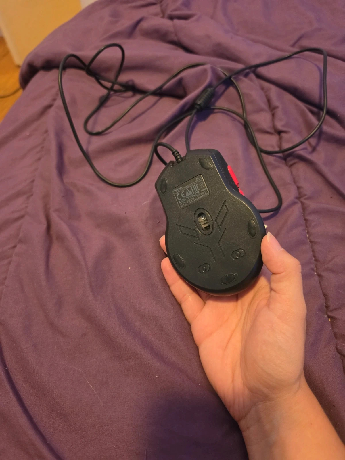 Bonjour je vend une souris ordinateur qu'il fonctionne parfaitement 2