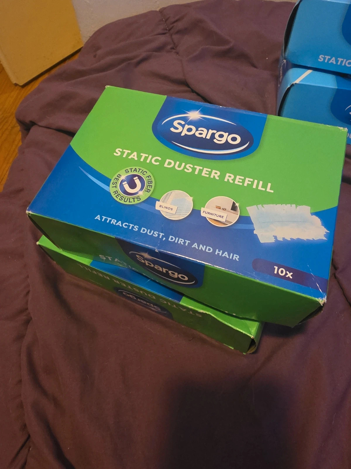 Bonjour je vend un lot de recharger pour faire la poussière – Sparco 4