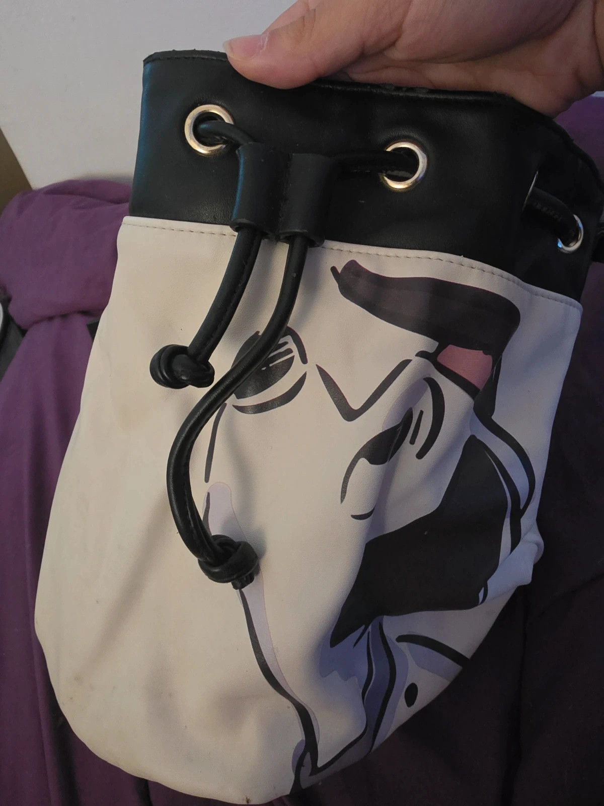 Bonjour je vend un sac a main service 2 fois – Disney 4