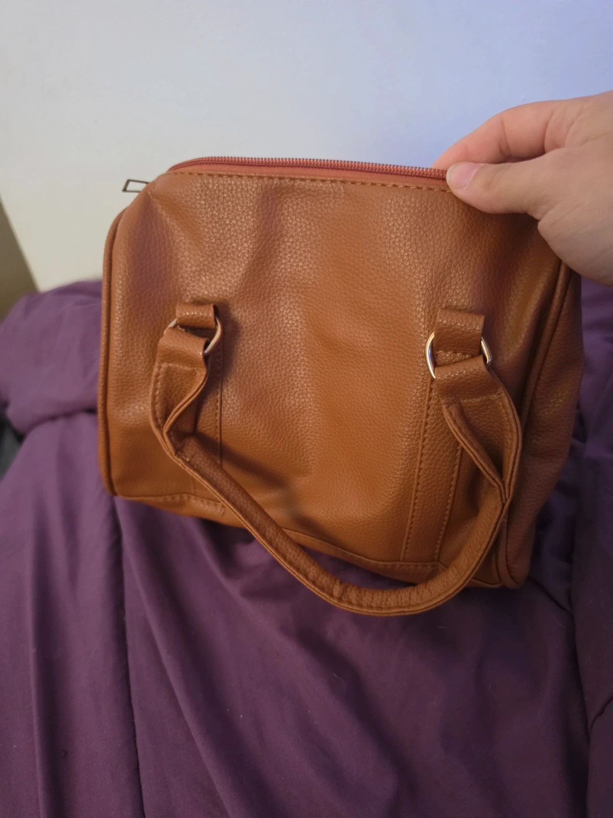Bonjour je vend un sac a main jamais service en bon état – Mei&ge 5