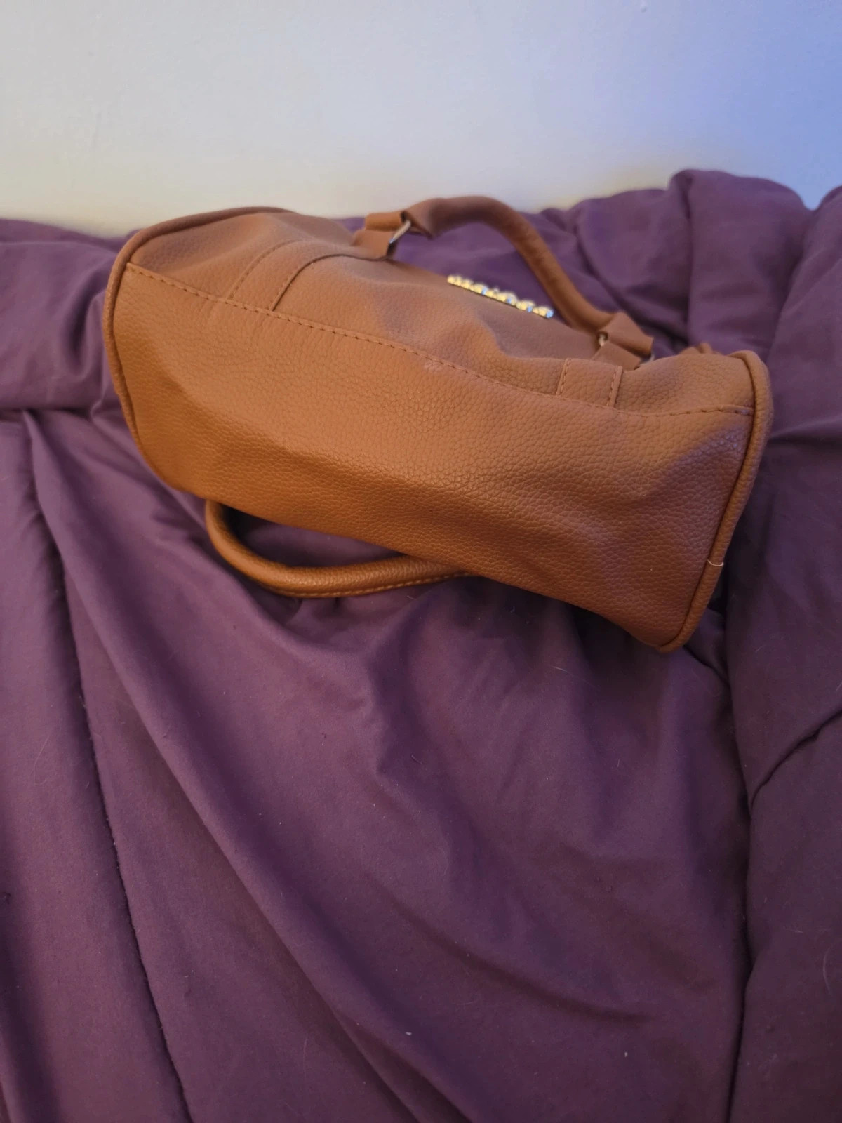 Bonjour je vend un sac a main jamais service en bon état – Mei&ge 2
