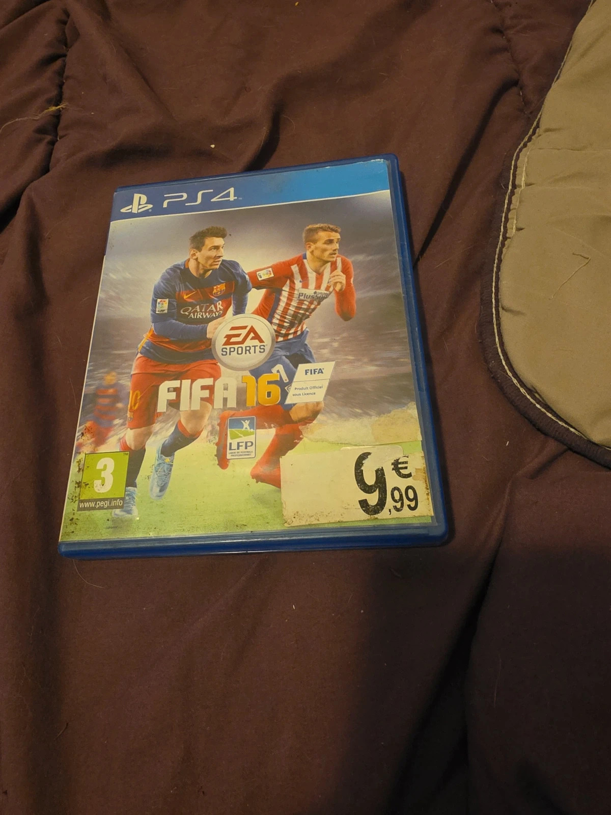 Bonjour je vend deux jeux ps4 fifa 23 et fifa 16 3