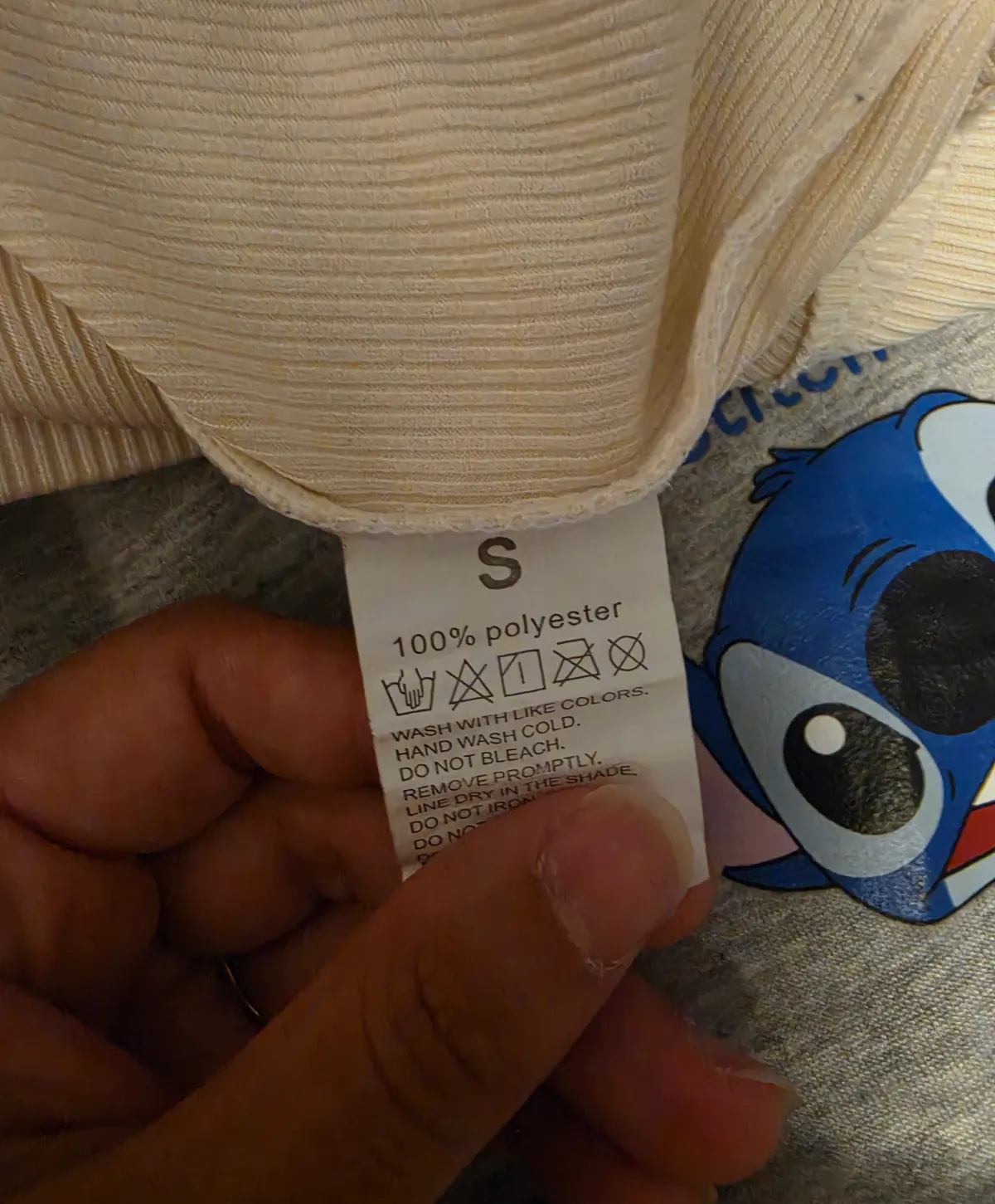 Bonjour je vend deux ensemble de vêtements d'été porté 3 fois en bon état  – Disney – taille S 6