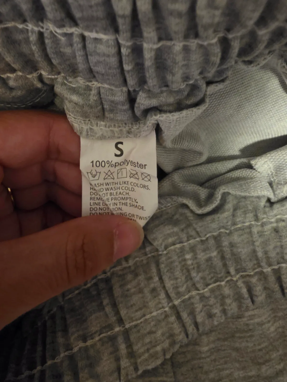 Bonjour je vend deux ensemble de vêtements d'été porté 3 fois en bon état  – Disney – taille S 5