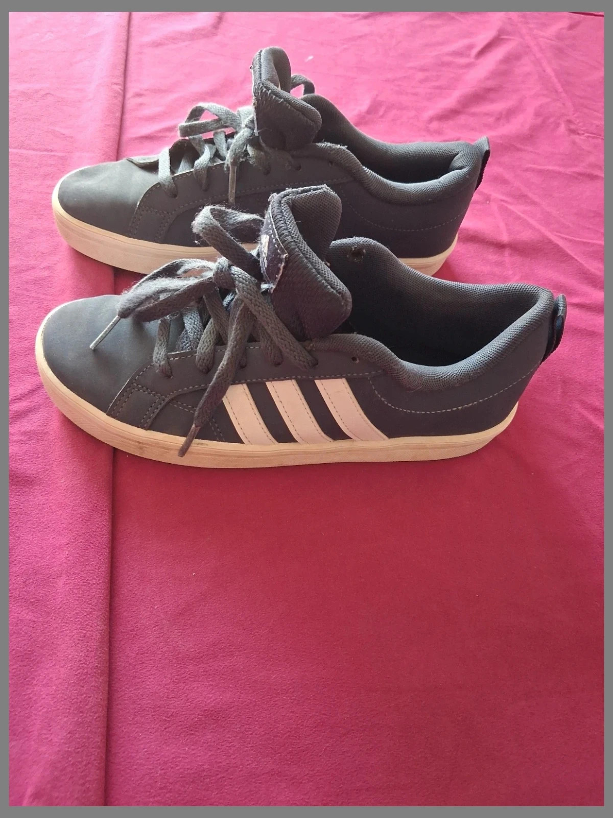 Chaussures enfant – adidas – taille 37 2