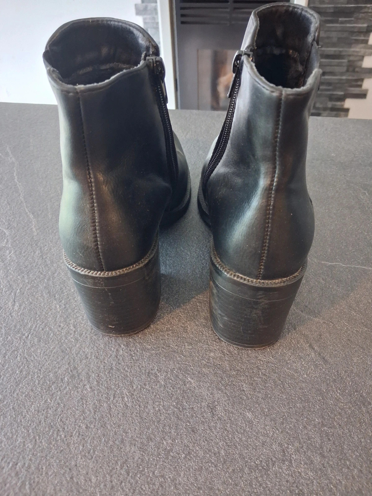 bottines femme noires unies dotées d'une fermeture éclair sur le côté pointure 36. – taille 36 4