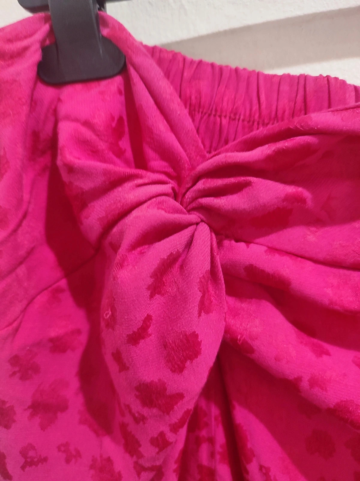 Falda fucsia – Kiabi – taille 6XL / 52 / 24 3