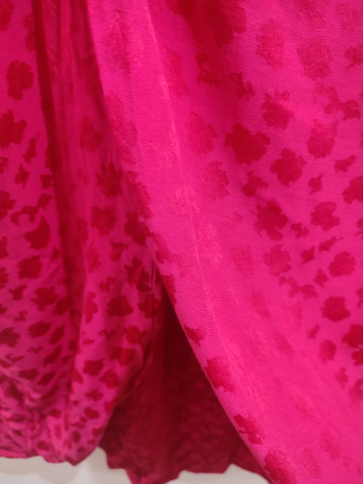 Falda fucsia – Kiabi – taille 6XL / 52 / 24 5