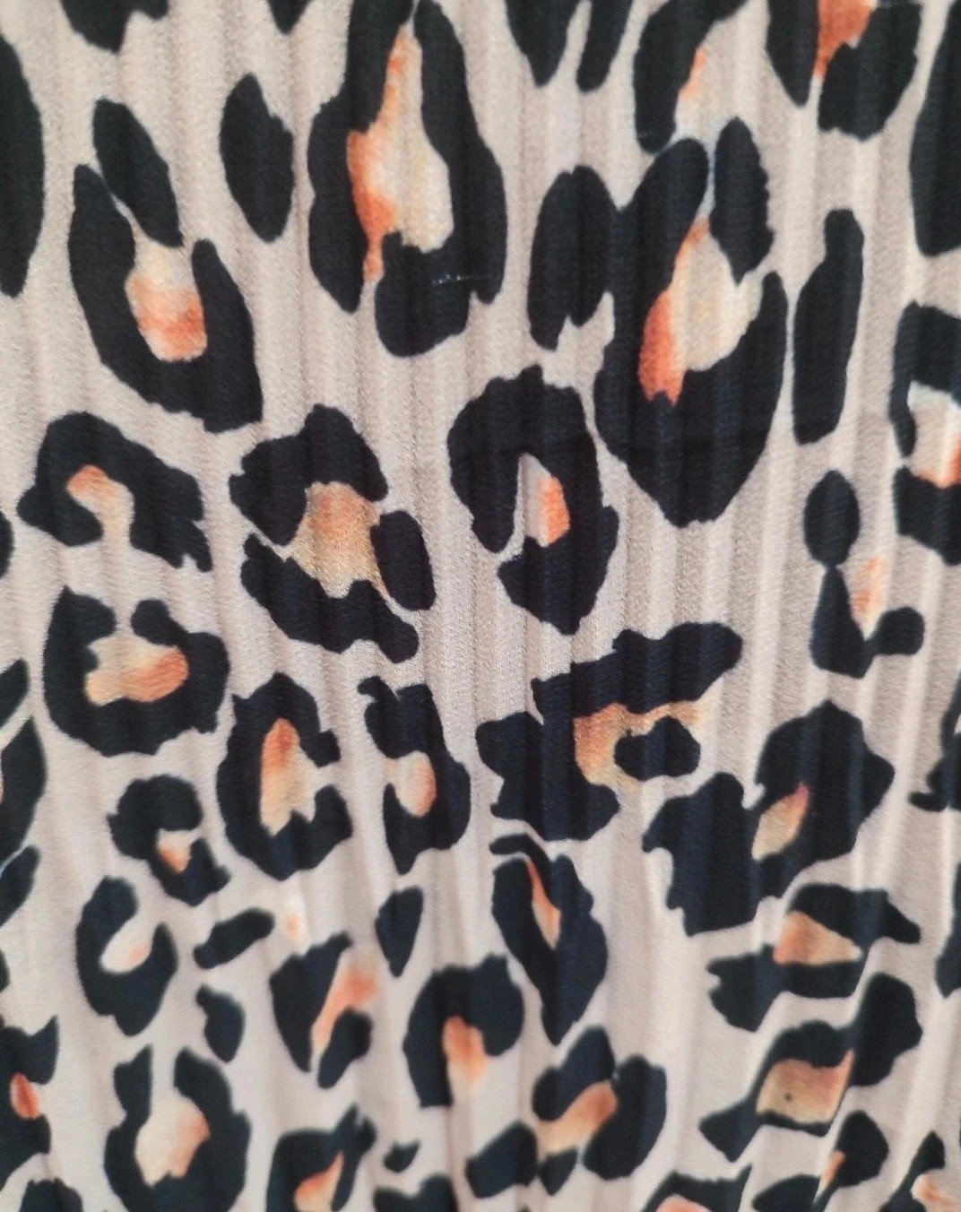 Blusa con estampado de leopardo – Local – taille 6XL / 52 / 24 2