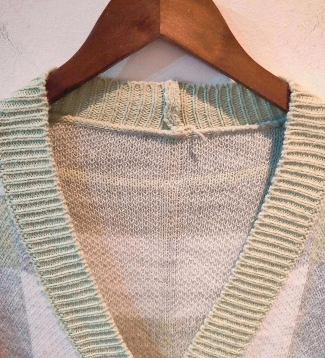Cárdigan con botones joya – Local – taille 6XL / 52 / 24 2