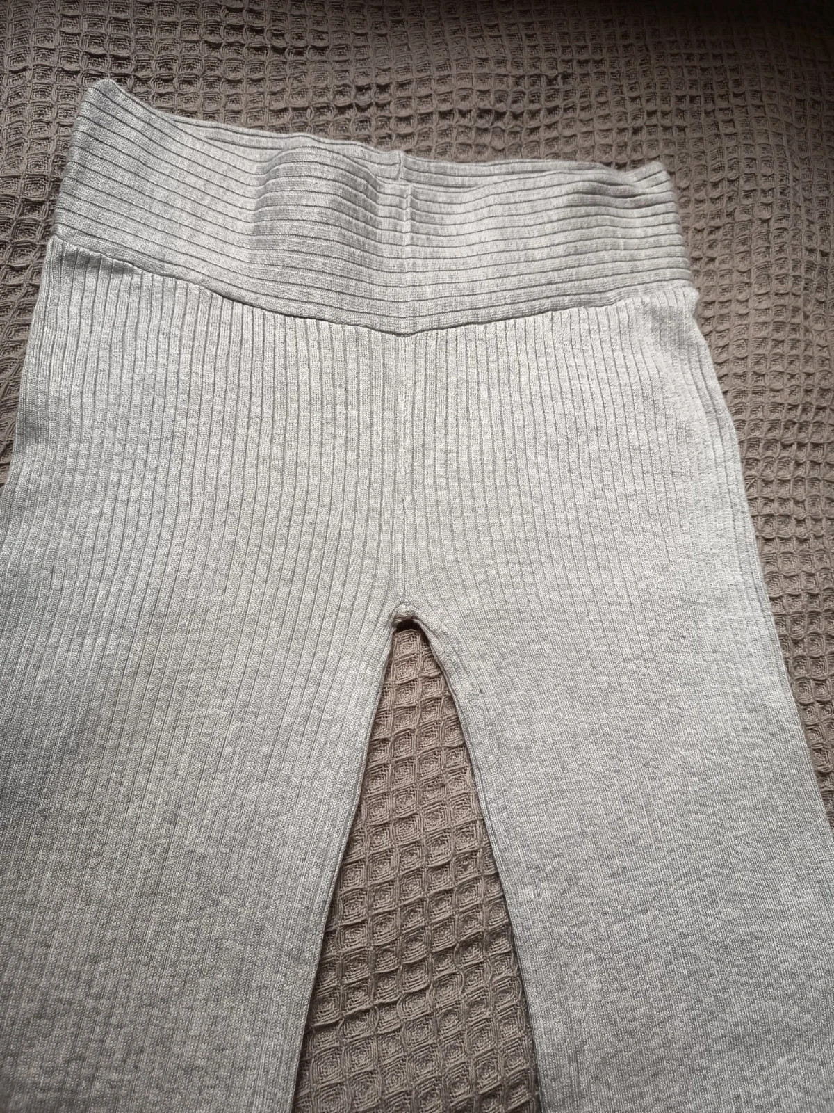 Stradivarius Ribbed Knit Grey Trousers - Size L – Stradivarius – taille L / 40 / 12 2