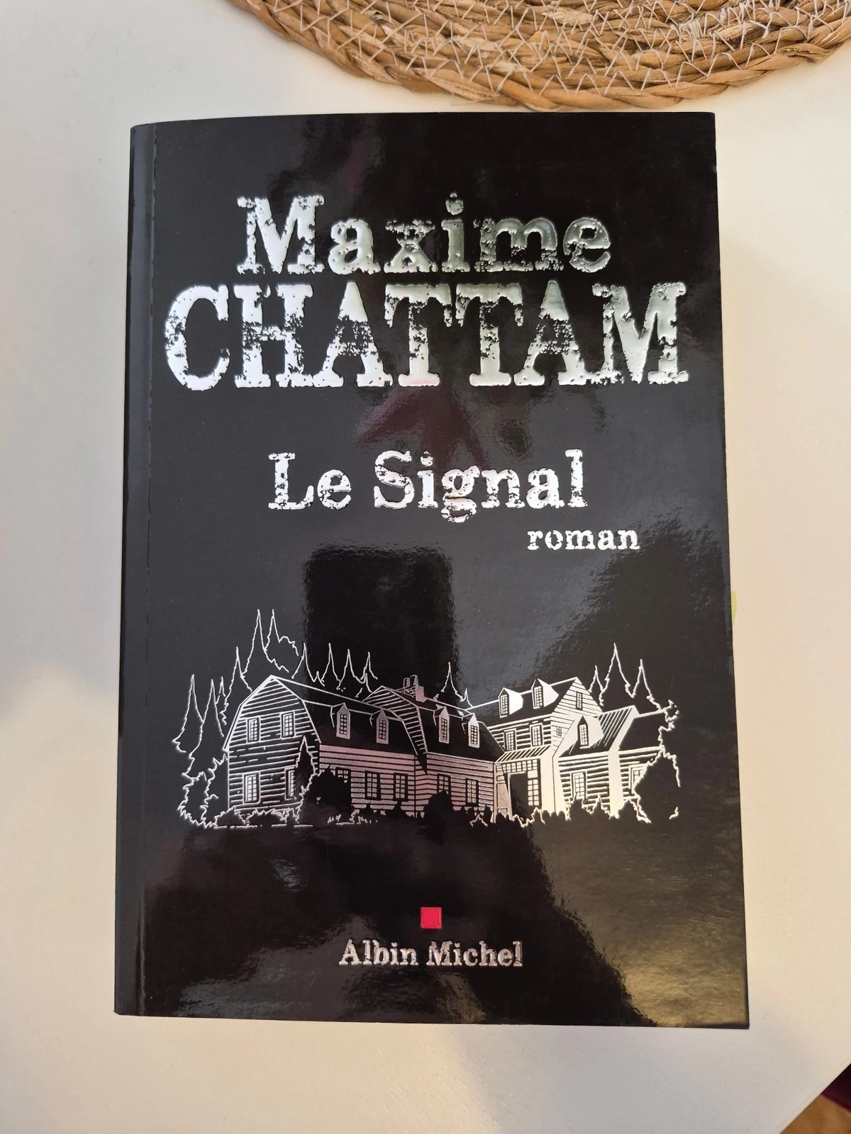 Livre maxime Chattam, le signal