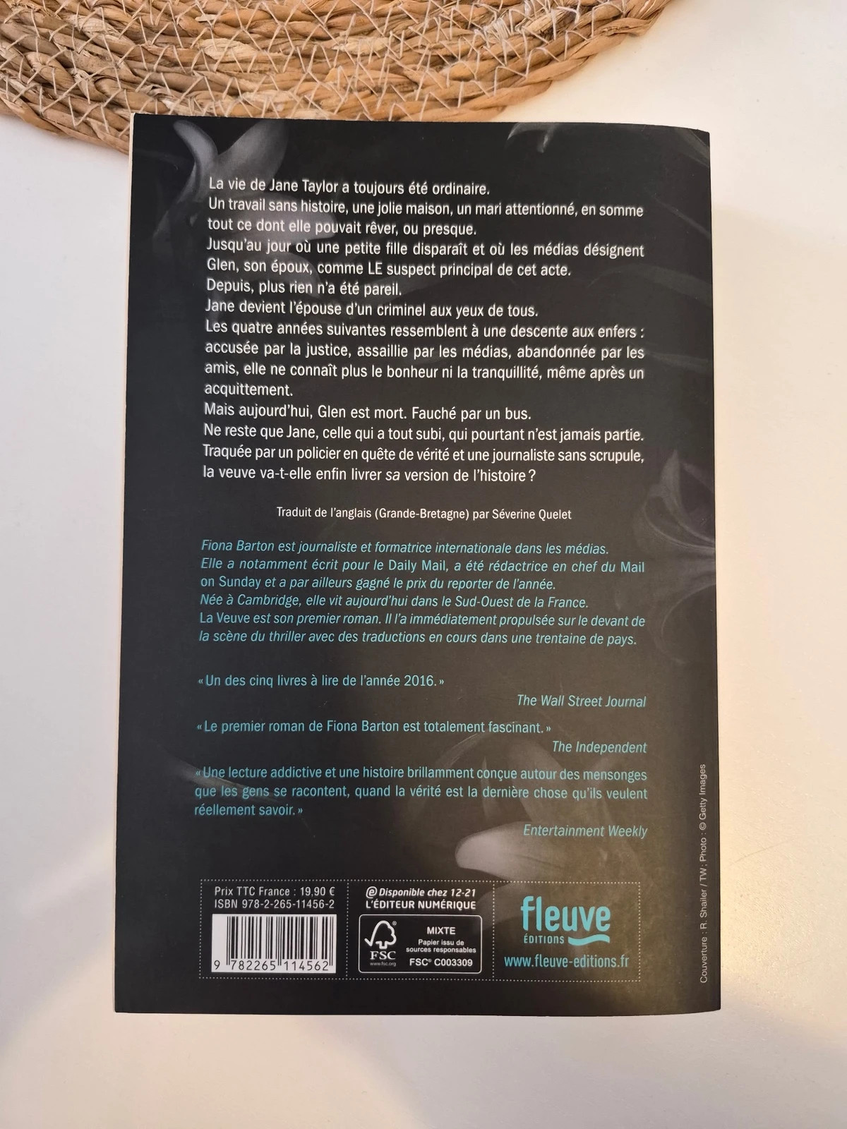 Livre policier la veuve de Fiona Barton – Fleuve Noir – taille S 3