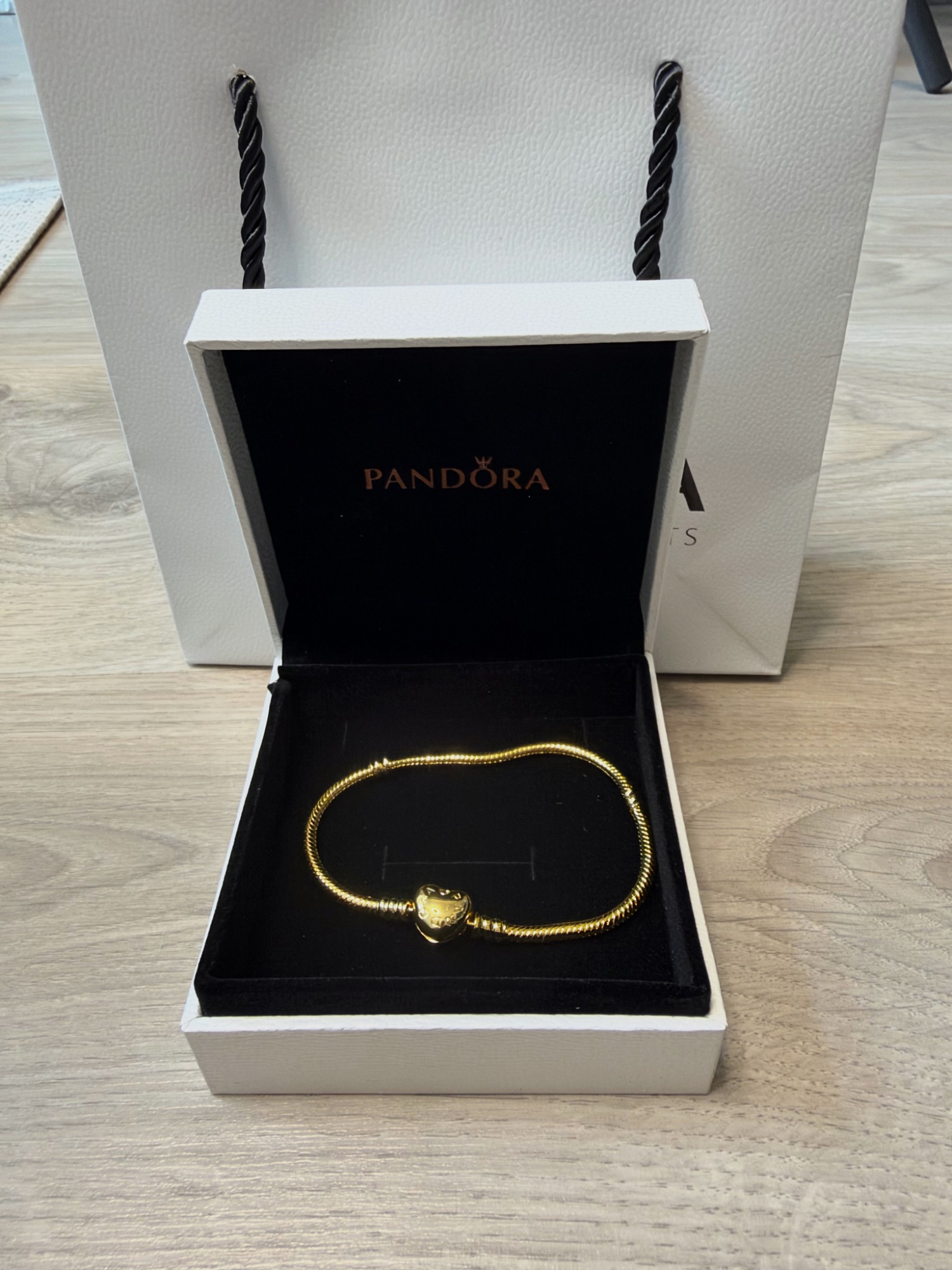 bracelet pandora moments cœur doré 