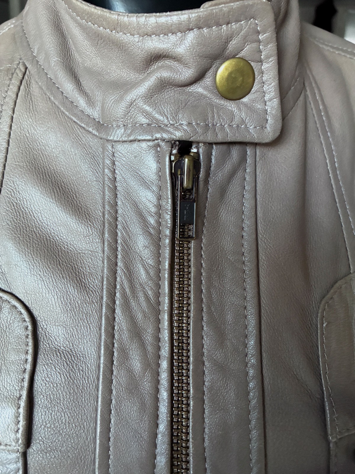Veste en véritable cuir beige taille 38 pour femme  – Artisanal – taille M 4