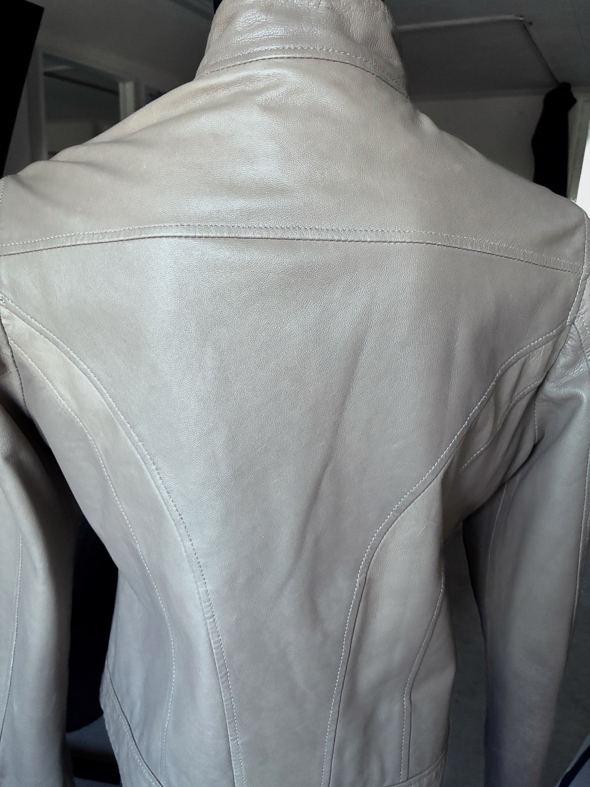 Veste en véritable cuir beige taille 38 pour femme  – Artisanal – taille M 8