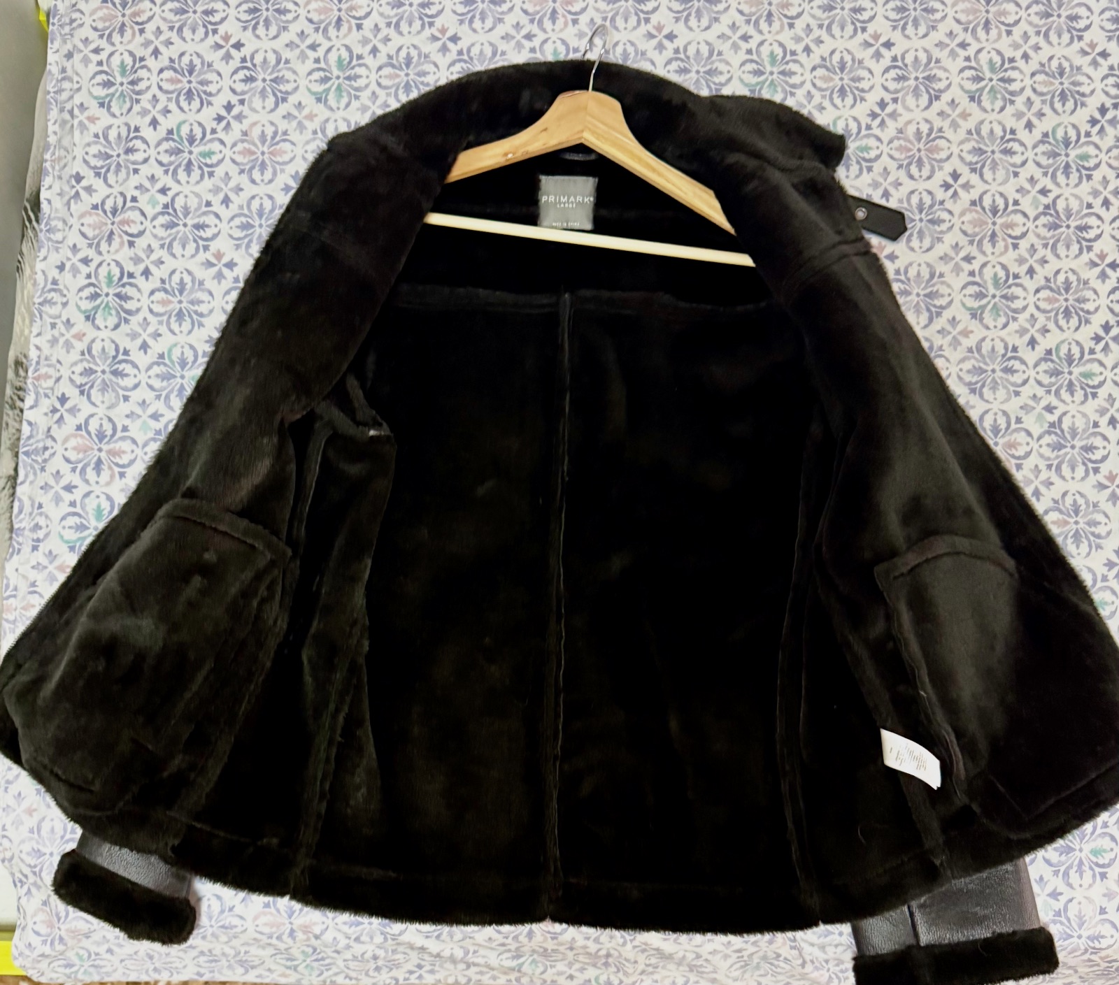 Chaqueta de doble cara de piel sintética negra Primark – Primark – taille L 4