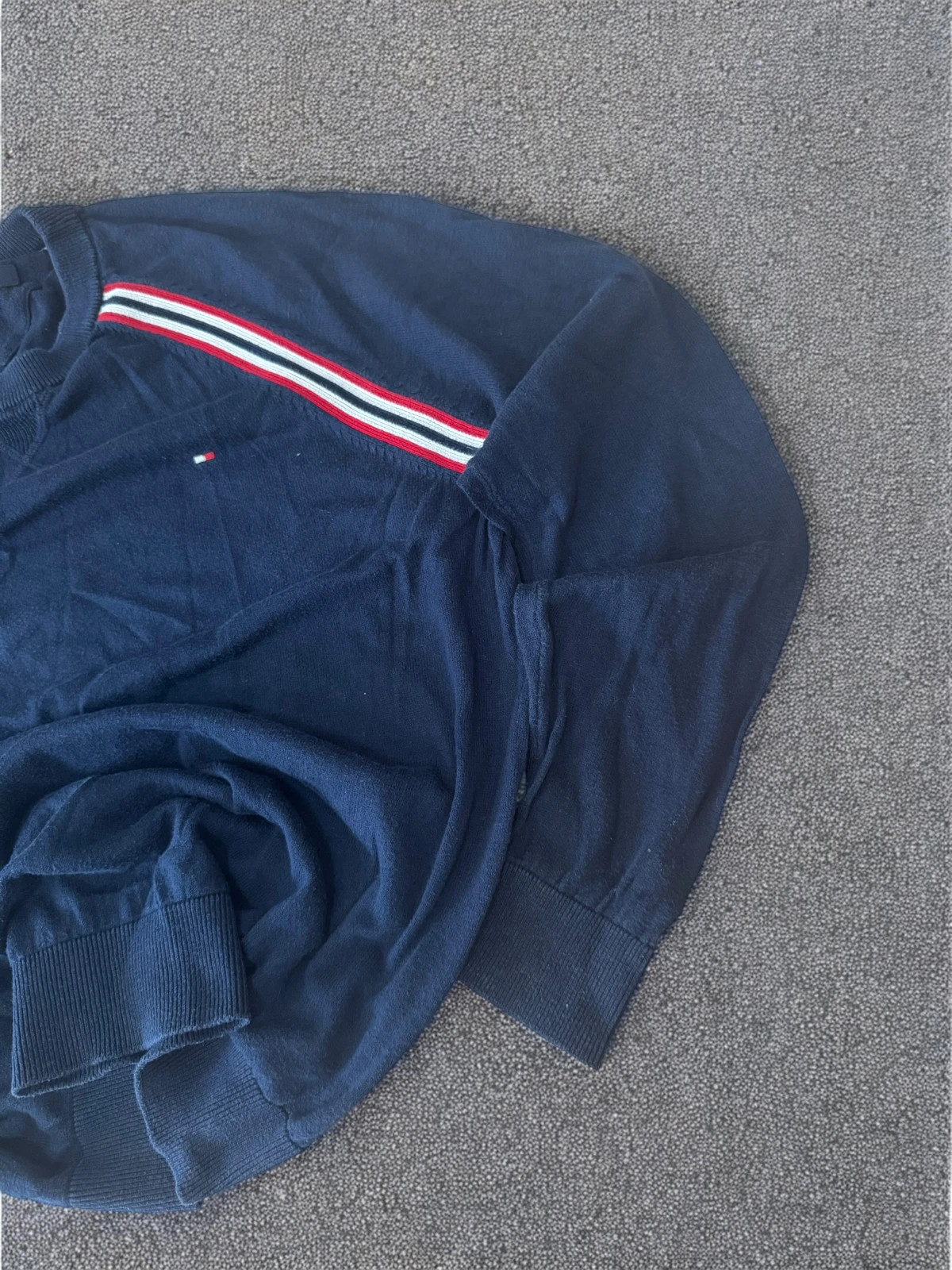 Tommy Hilfiger Navy Jumper Retro Vintage 90s 00s - Stripe Shoulder Detail - Size L – Tommy Hilfiger – taille L 3