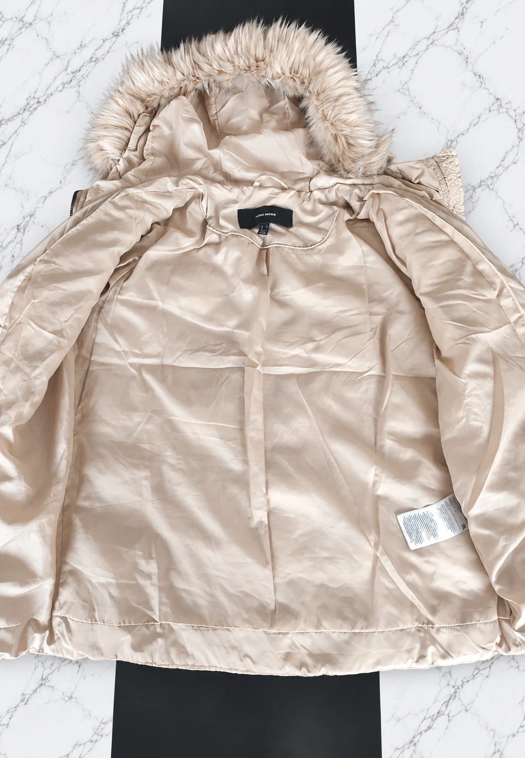 Doudoune Vero Moda beige à capuche fourrure – Femme - Taille L – Vero Moda – taille L / 40 / 12 2