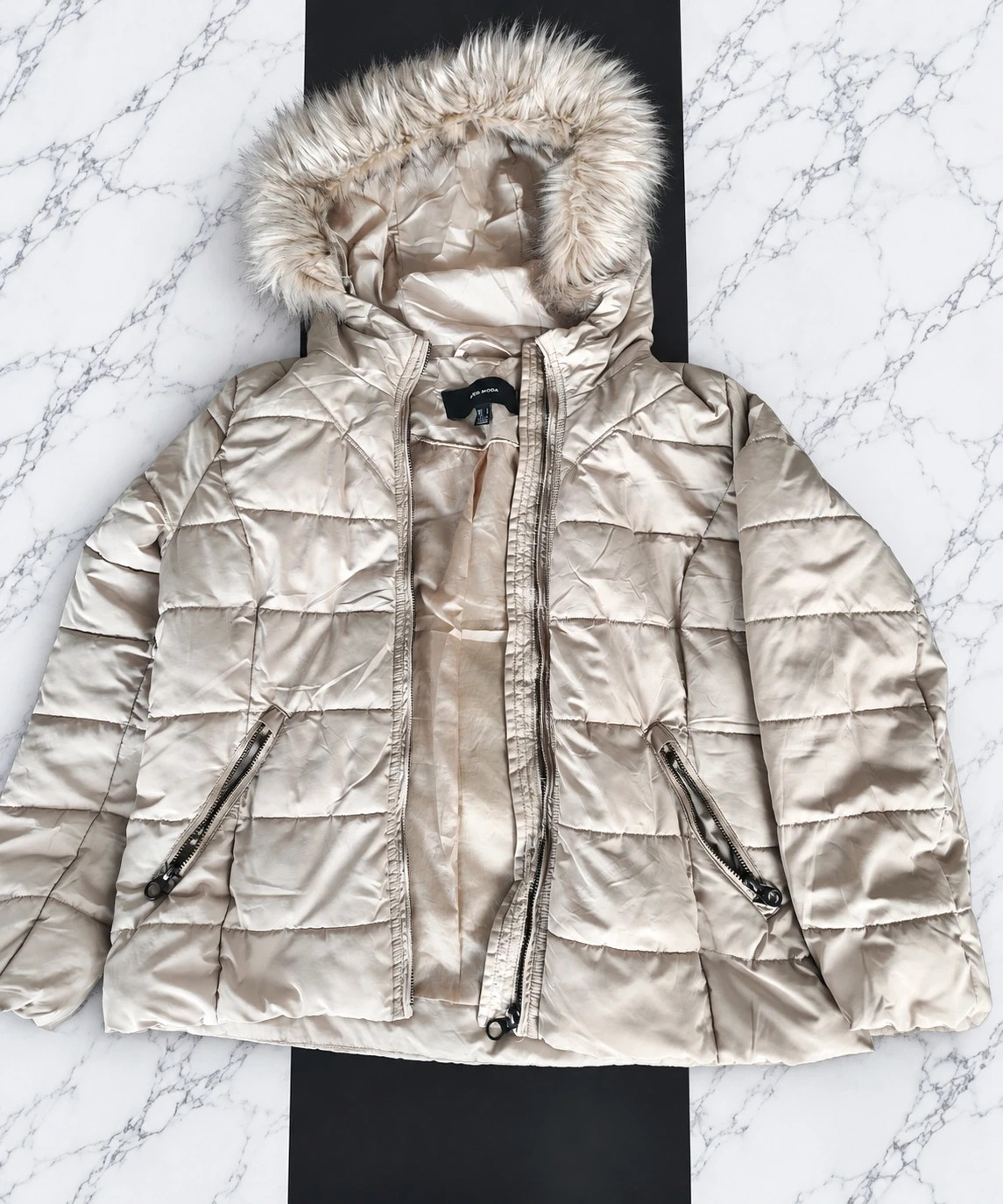 Doudoune Vero Moda beige à capuche fourrure – Femme - Taille L