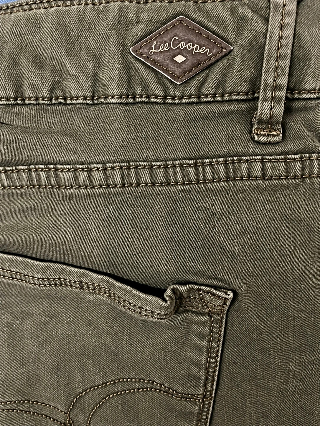 Jean Lee Cooper homme – W31 L32 – kaki / vert olive – Lee Cooper – taille W31 | FR 40 4