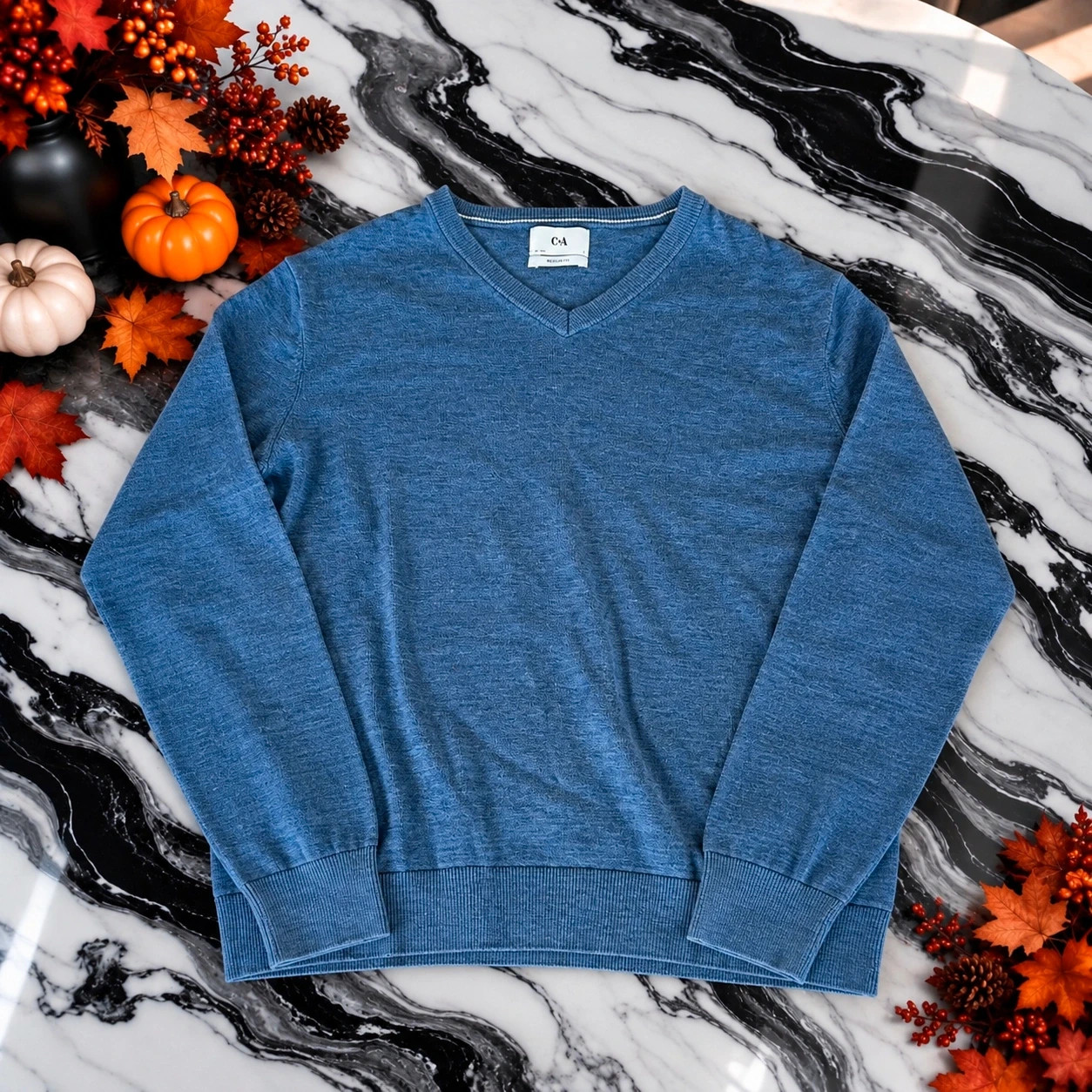 Pull C&A bleu col V – Taille L