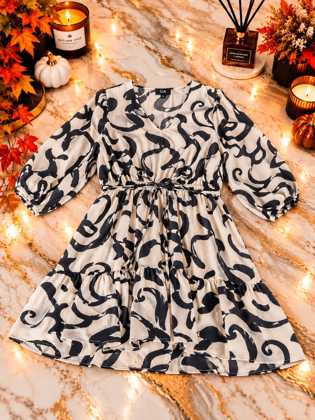 Robe C&A femme imprimée beige et bleu marine – Taille 42 – Ceinturée