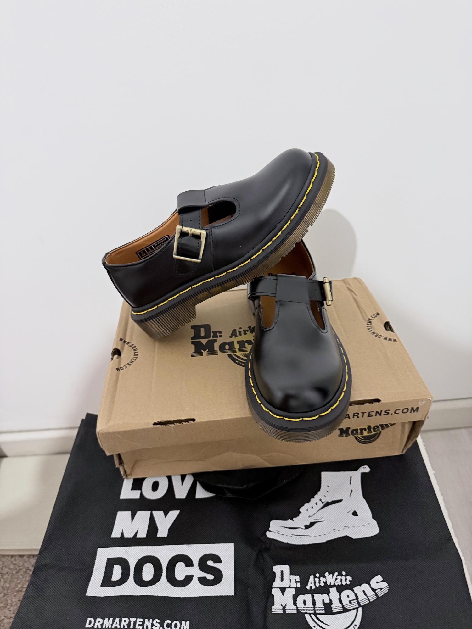Chaussures babies Polley Dr. Martens en cuir noir
