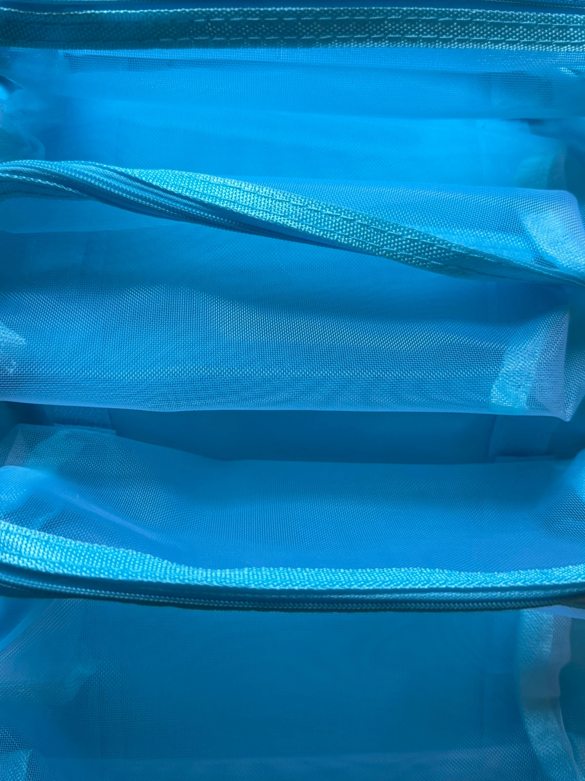 Neceser de viaje enrollable azul bebé - Nuevo a estrenar – Leegao 3
