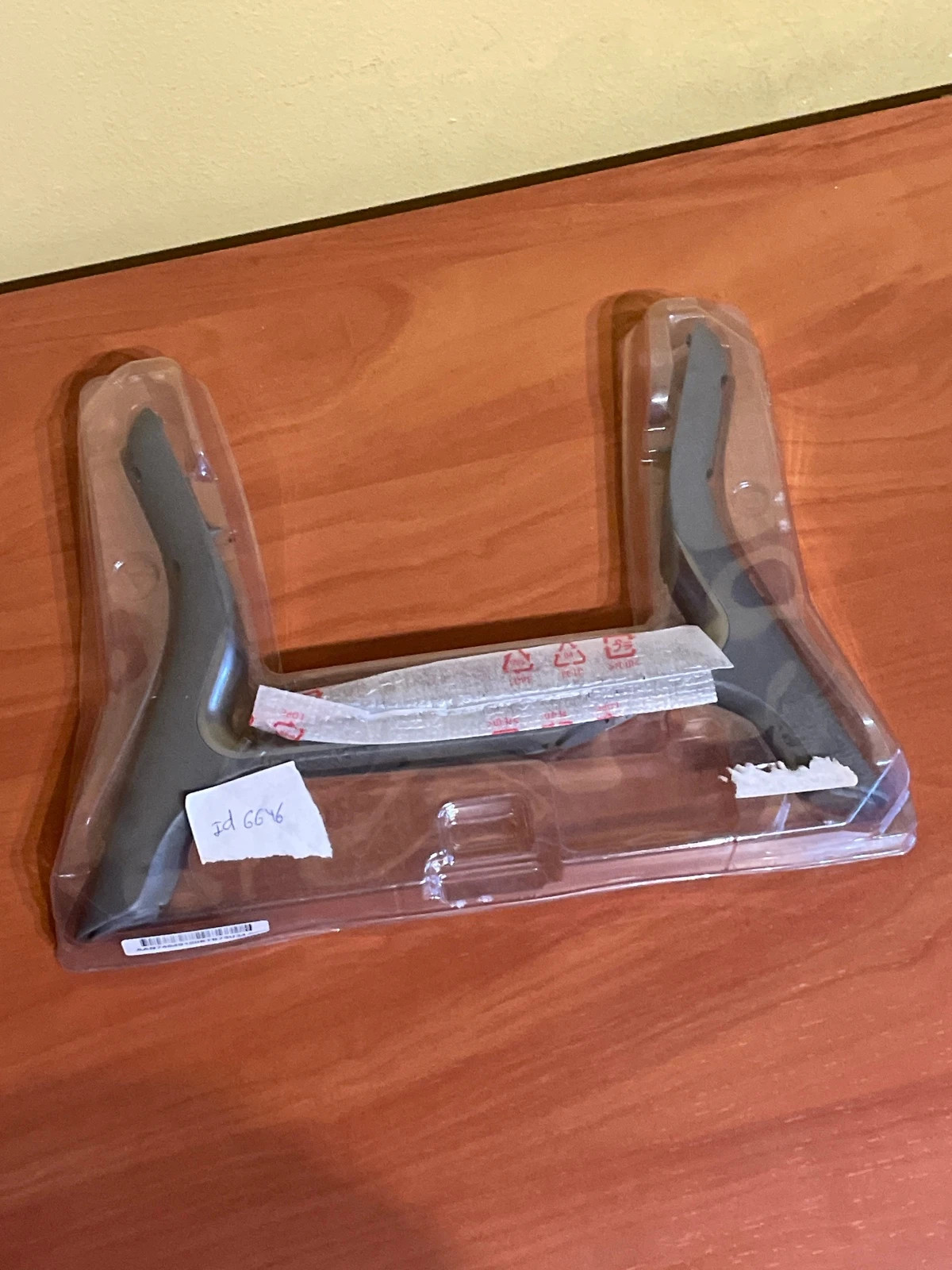 Soportes / patas de sobremesa para TV – Universales – Nuevos – Juego 3