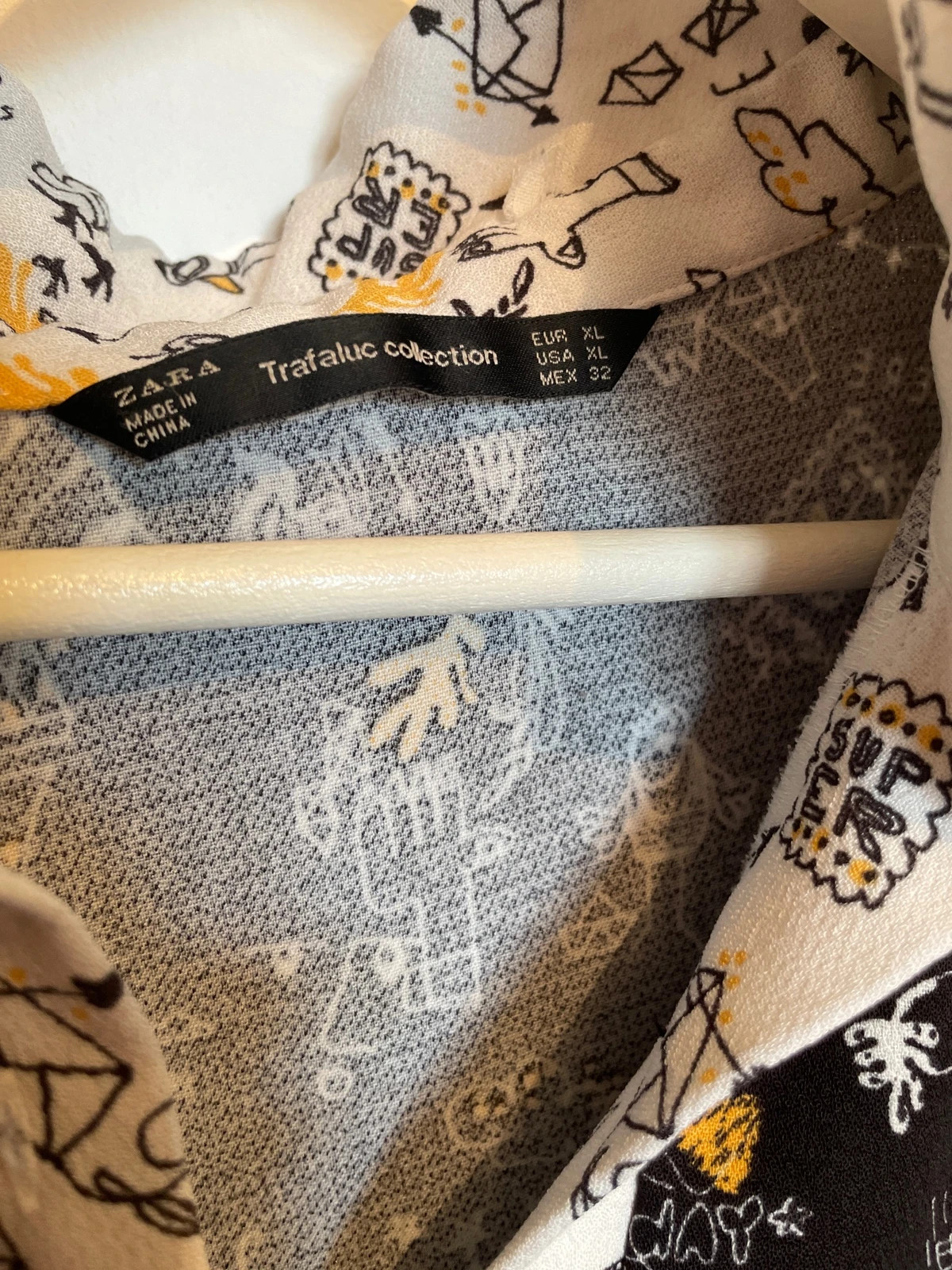 Blusa Zara Trafalgar XL - Estampado Artístico "Doodles" – Zara – taille XL / 42 / 14 2