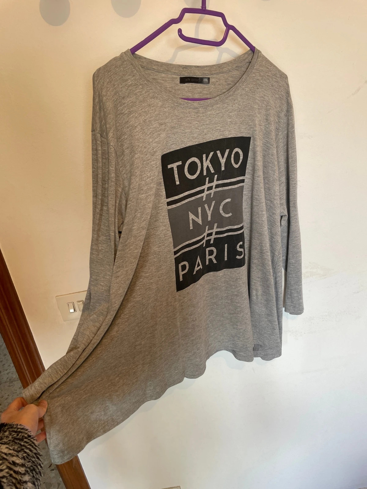 Camiseta gris ciudades Tokyo NYC Paris - Talla XXL - Estilo Oversize – taille XXL / 44 / 16