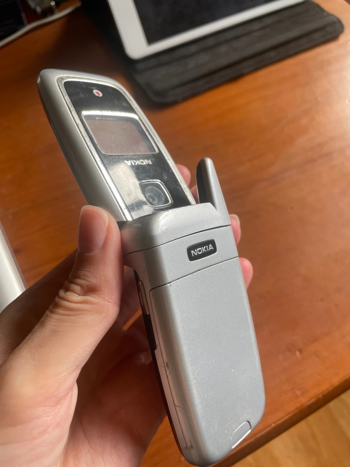 Nokia 6101 Vintage – Móvil plegable retro con antena – Nokia 3