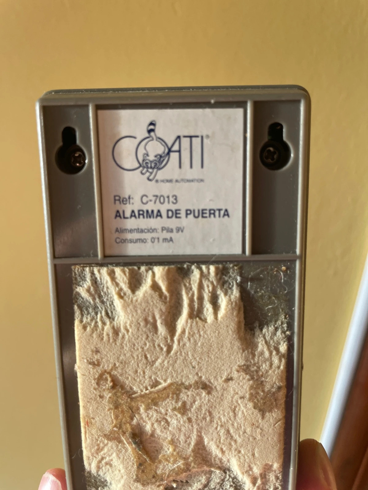 Alarma de puerta a pilas – COATI 2