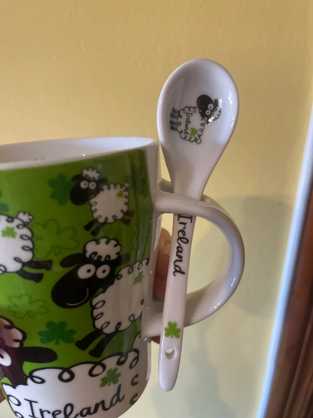Taza con cuchara - Irlanda – wooley jumpers 4