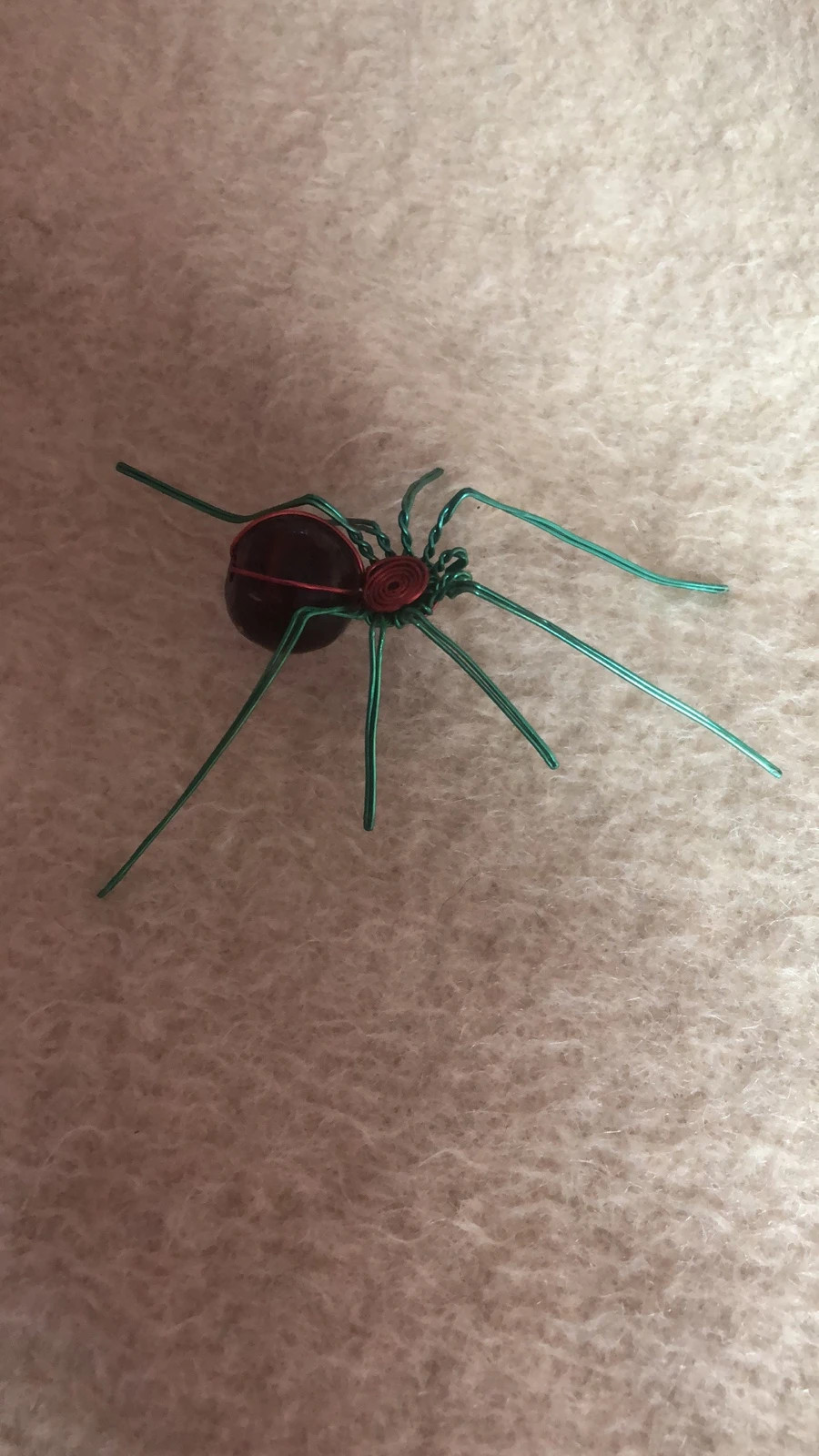 Figura Araña Artesanal de Alambre – Diseño Único
