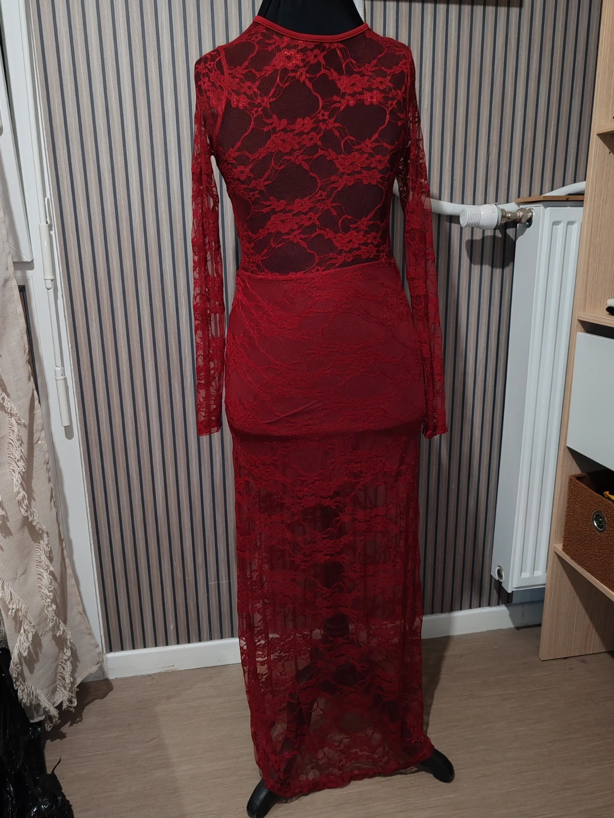 Robe longue dentelle rouge