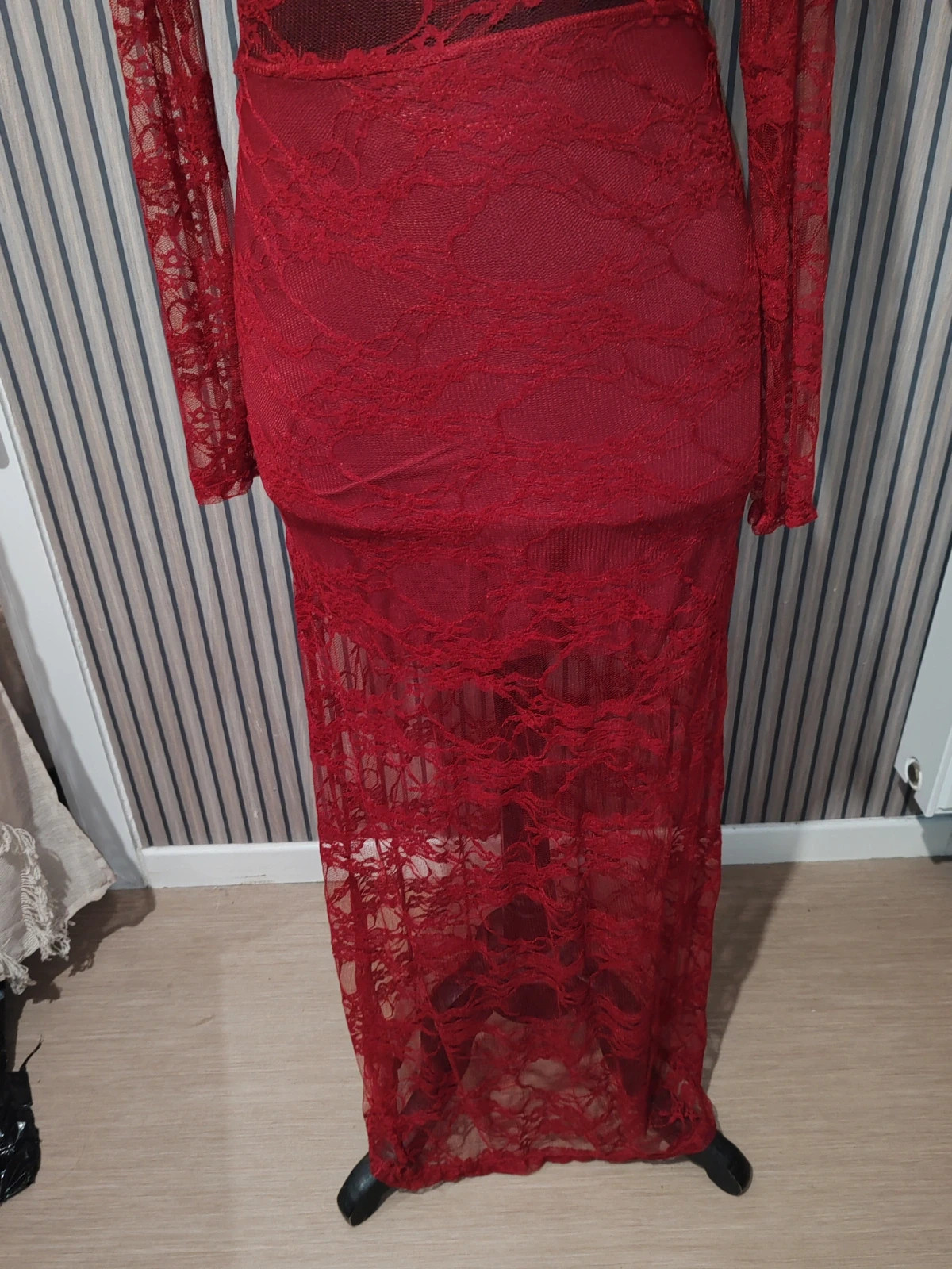 Robe longue dentelle rouge – M-Made in Italy – taille Taille unique 4