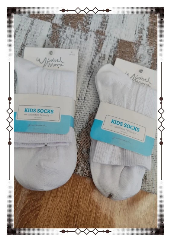 Lot deux paires de socquettes blanche