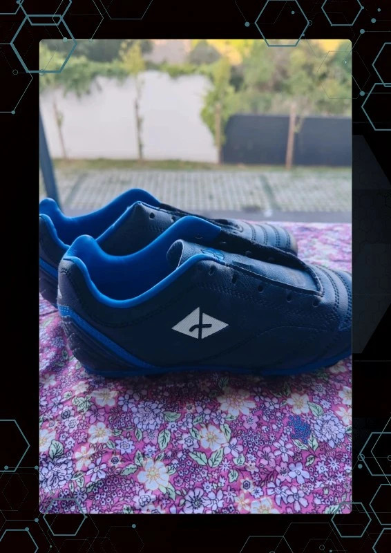Chaussures de foot – Go Sport – taille 30 4