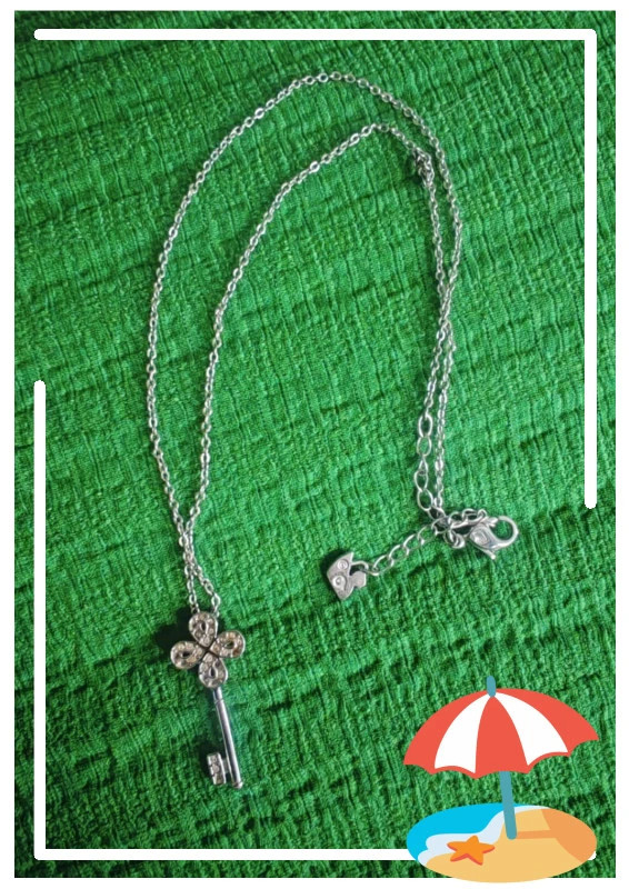 Collier clé Swarovski
