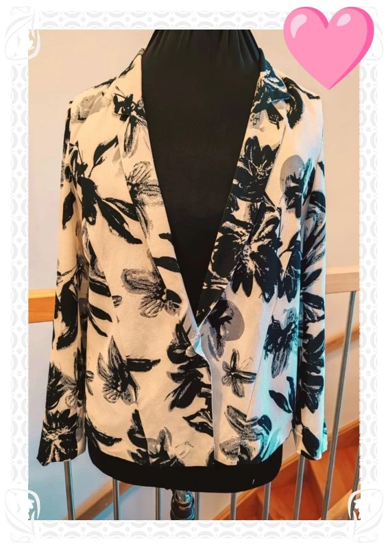 Blazer Lily white