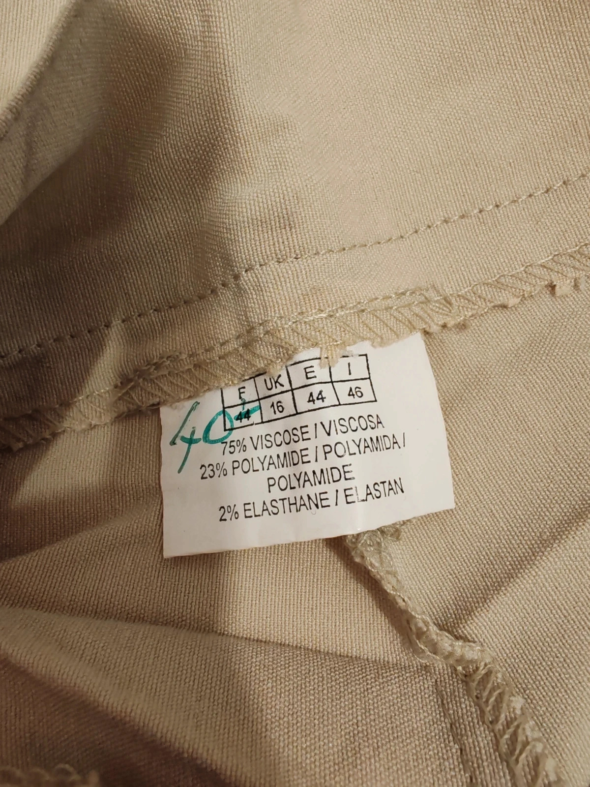 Pantalon cargo beige – pan abiad – taille L / 40 / 12 5