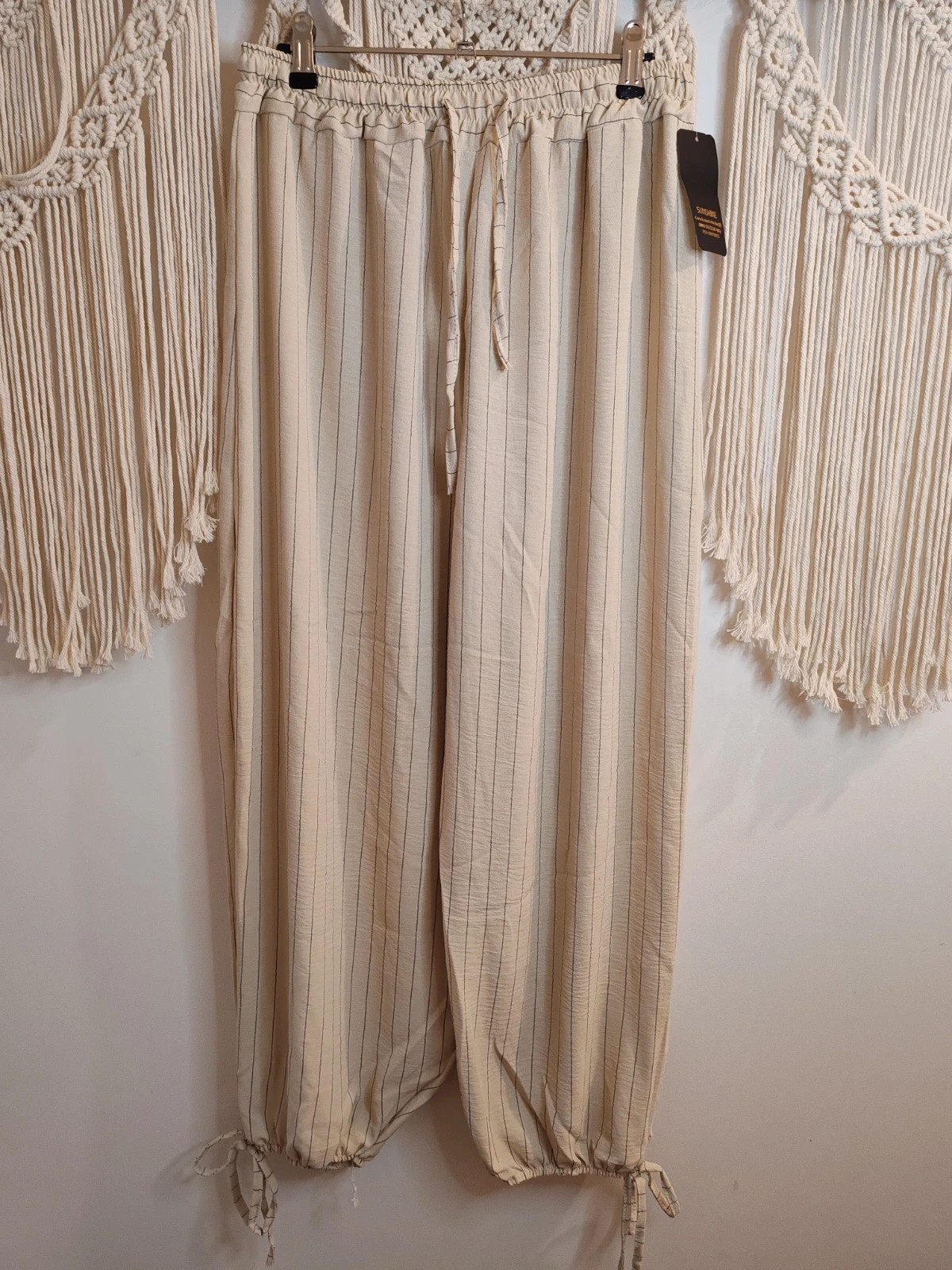 Pantalon beige et marine