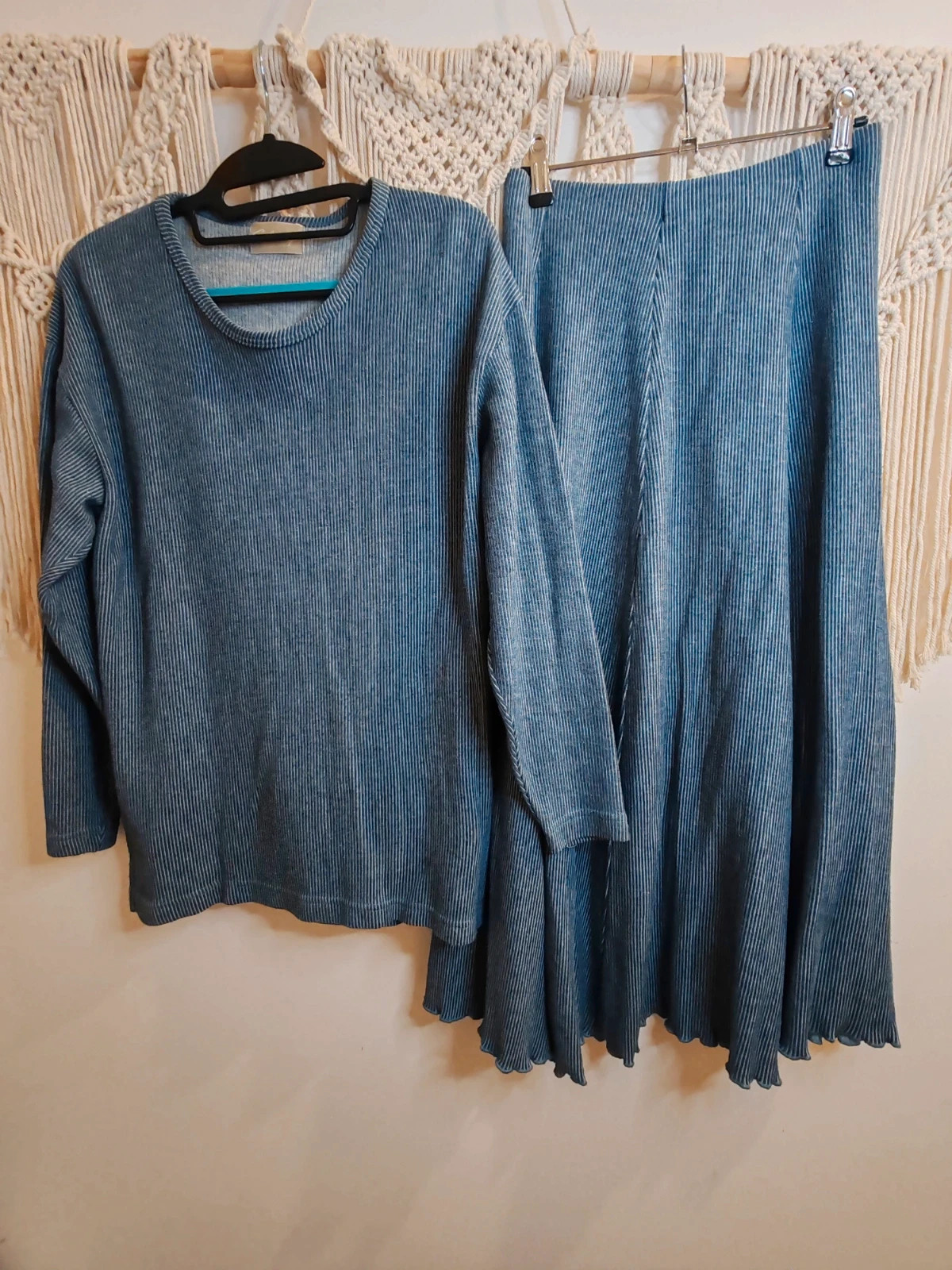 Ensemble pull et jupe longue sélectif