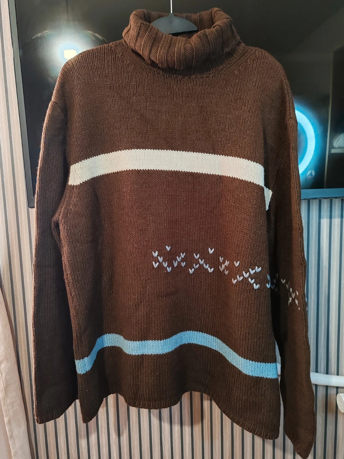 Pull col roulé marron