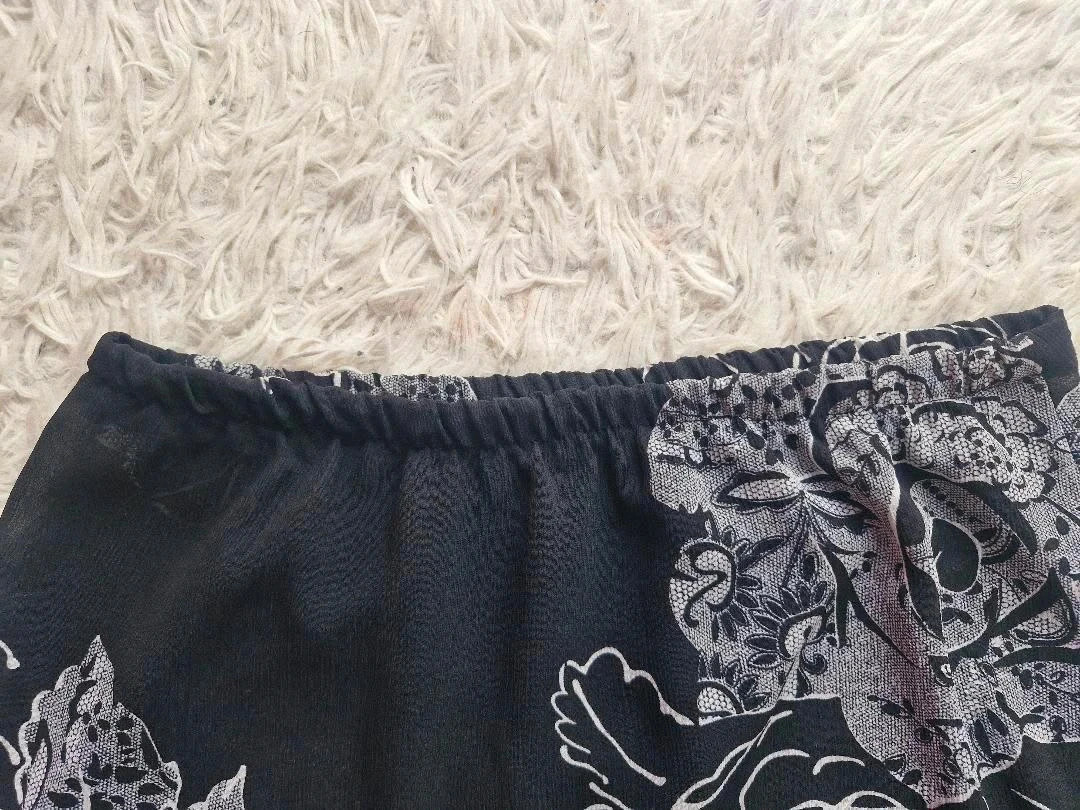 Jupe midi évasée TU – Noir/Gris floral – Très bon état – Polyester / Élégante – Tendance – taille Taille unique 4
