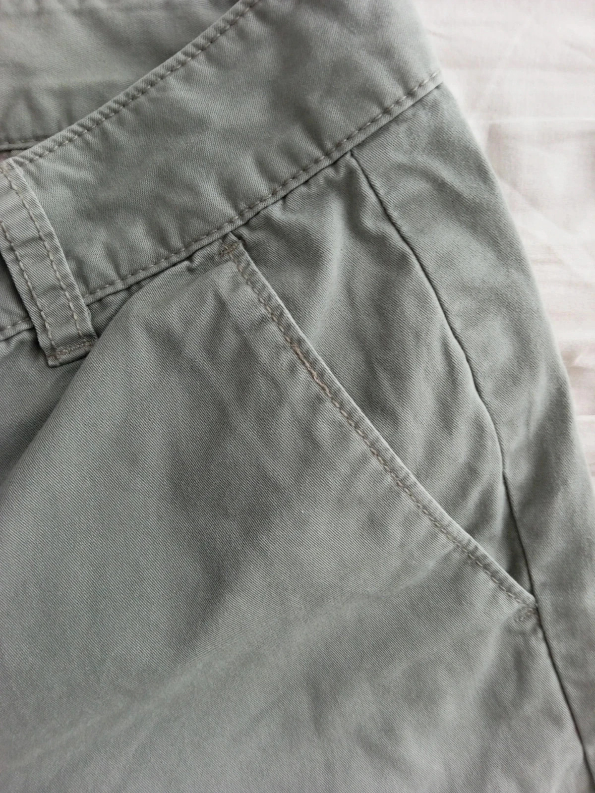Short Benetton garçon 12 ans 152 cm – Kaki – Très bon état – Coton / Cargo / Casual – y2k – taille 12 ans / 152 cm 4